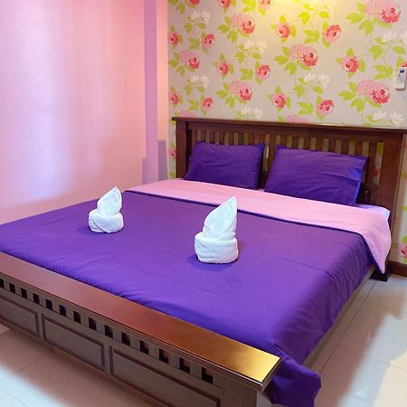 Hotel Rak Ban Kerd House Ko Sichang Exterior foto